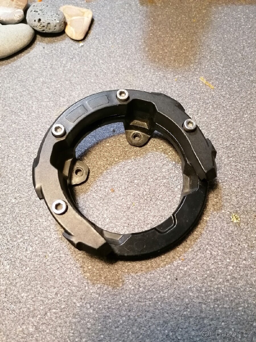 EVO Tank ring SW Motech Kawasaki