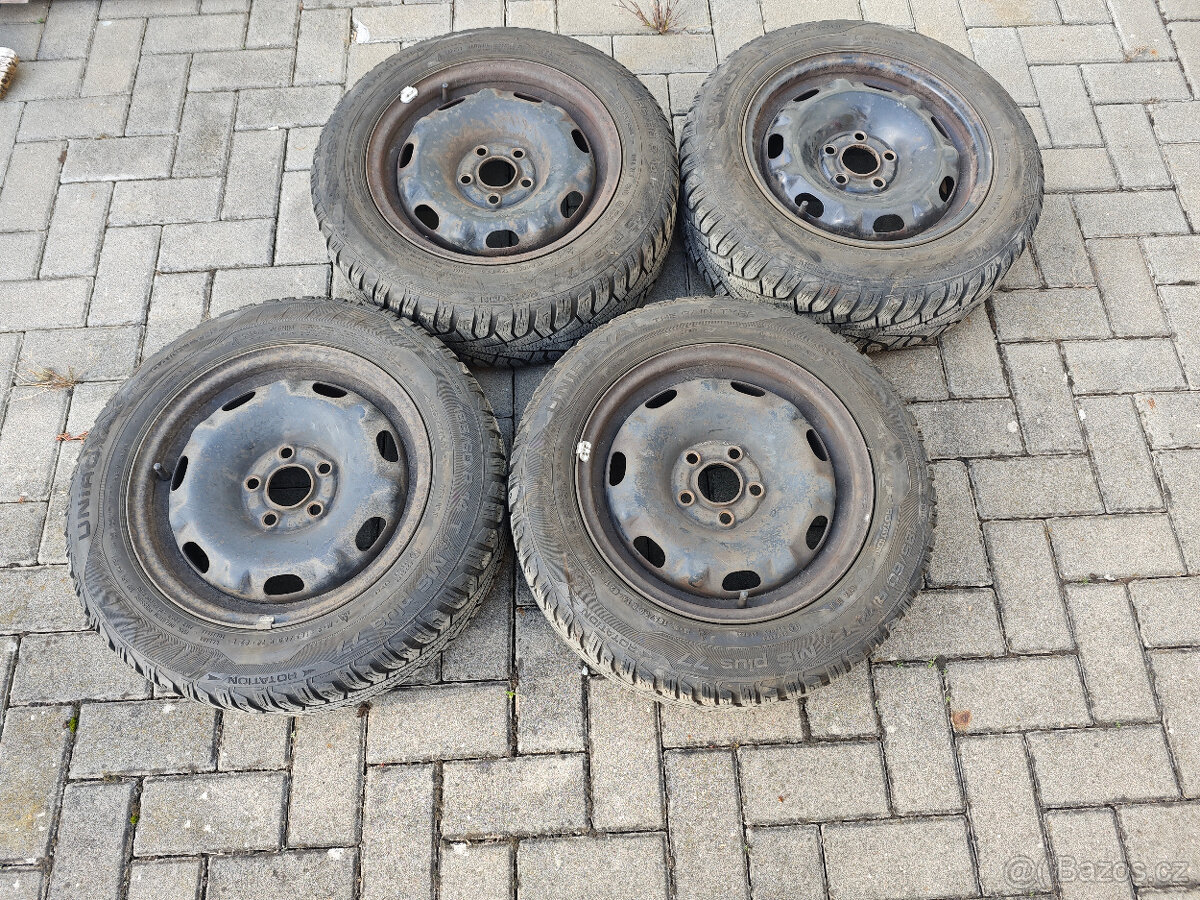 Škoda Fabia-zimní kola UNIROYAL 185/60 r14,5x100mm