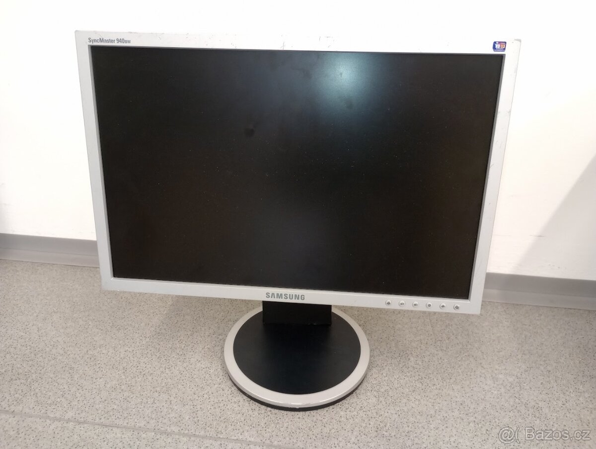 19" samsung 940bw