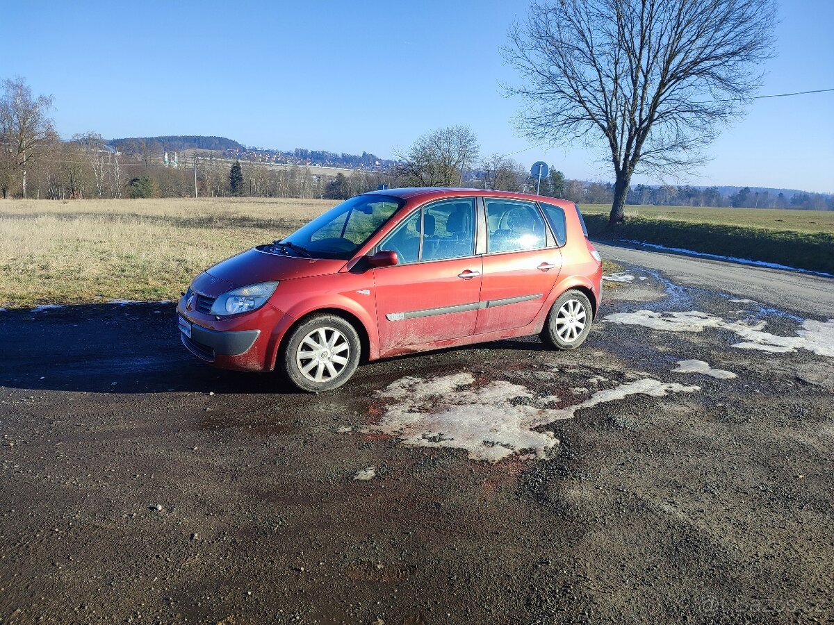 Renault Megane Scenic 2.0DCi 150koní xenony