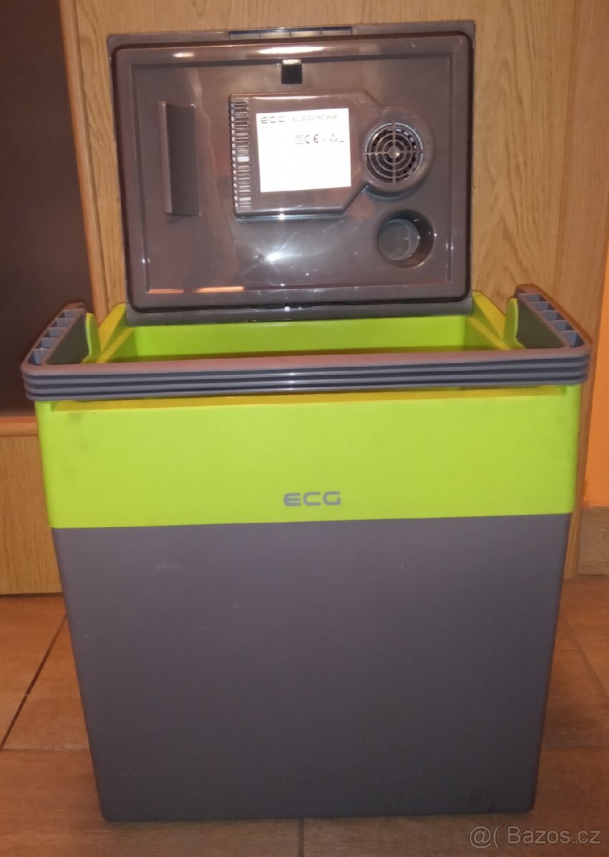 Autochladnička ECG
