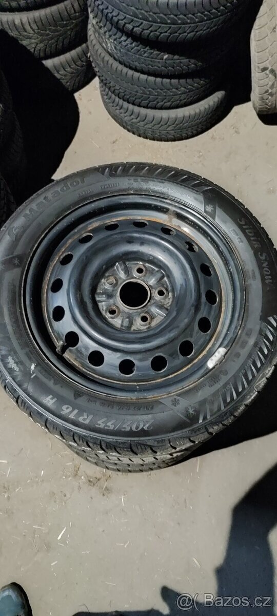 16" zimni Toyota 205/55 R16 5x114