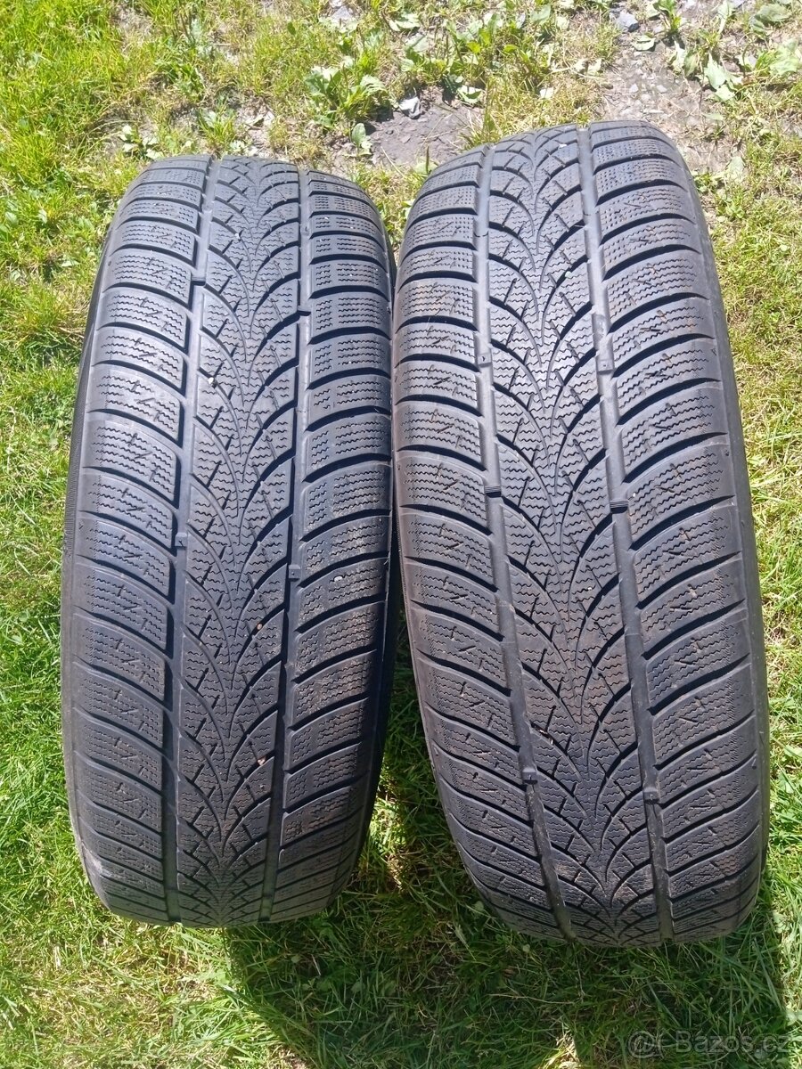 Zimní pneu 215/65 R17 99V - 4 kusy