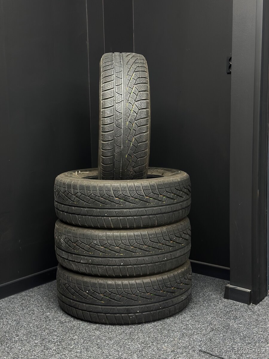 Sada pneu Pirelli 215/65/16 98H