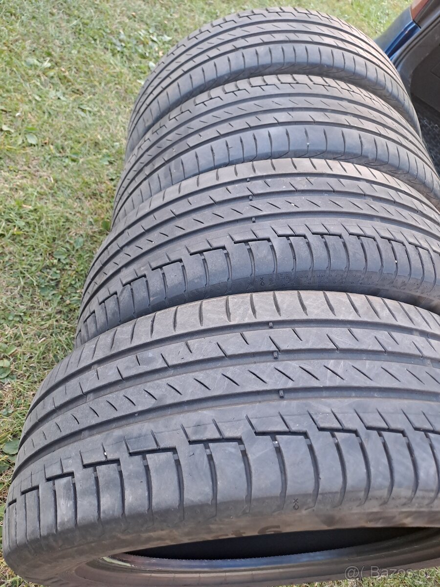 225/55r19 Continental premium contact 6