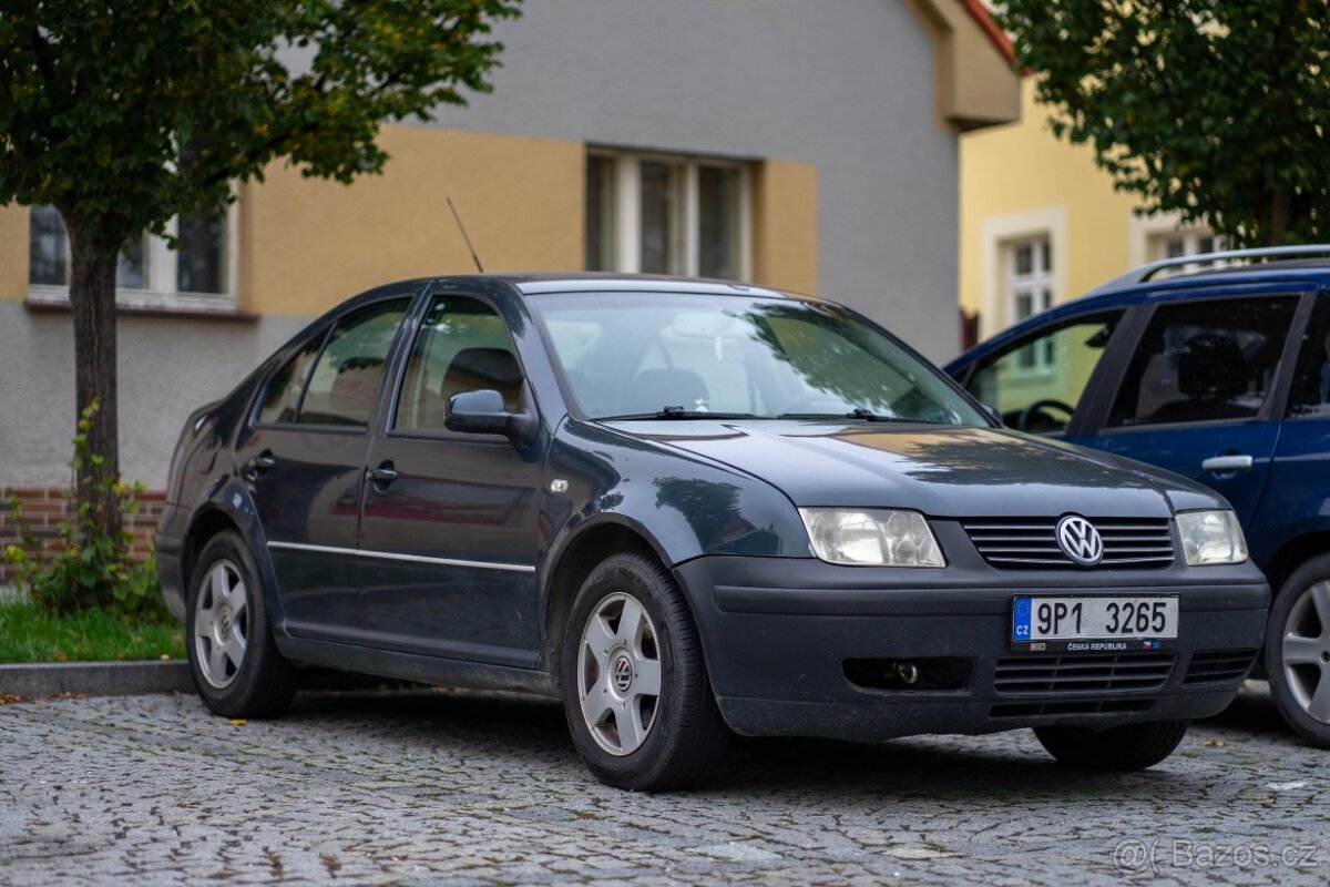 Prodám Volkswagen Bora 1,6 benzín