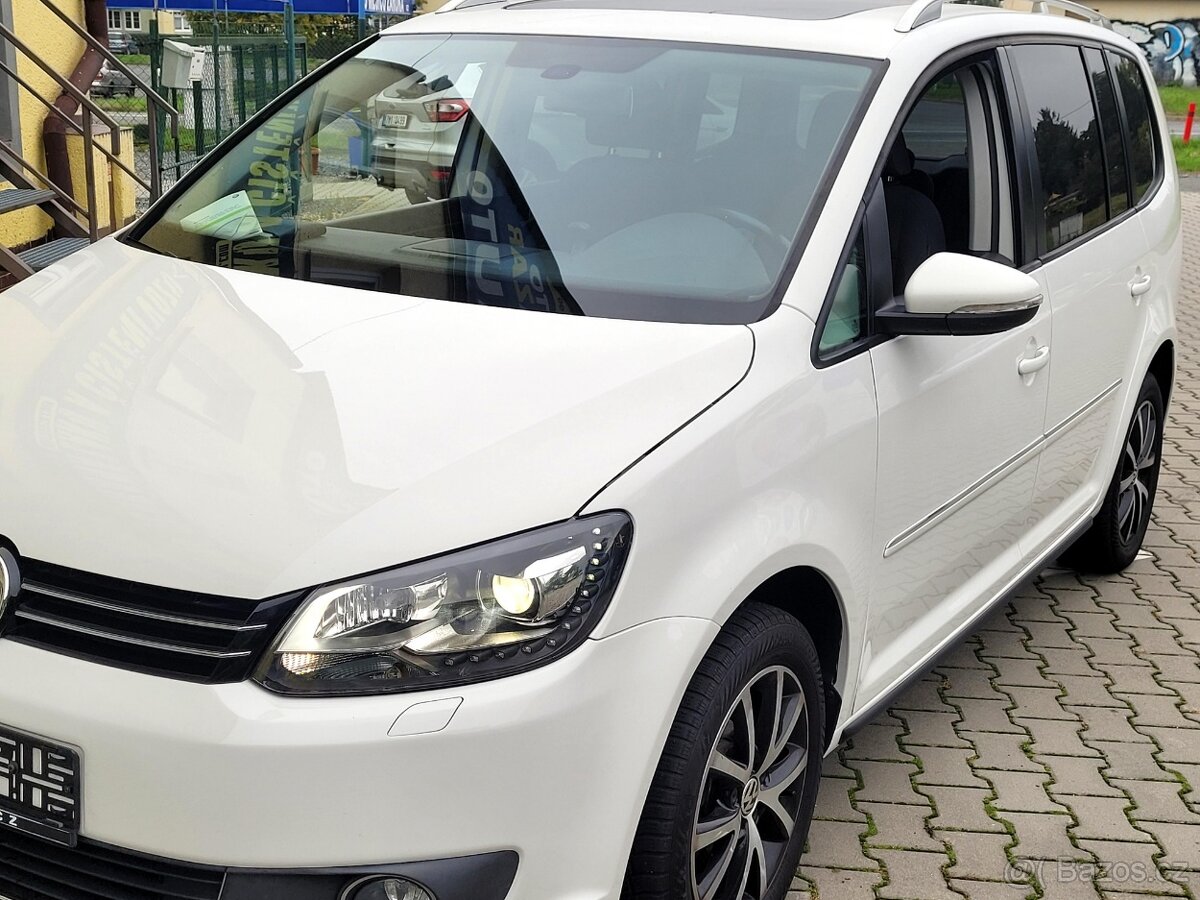 Volkswagen Touran (2012) 1,4 TSI DSG Highline, ROZVODY