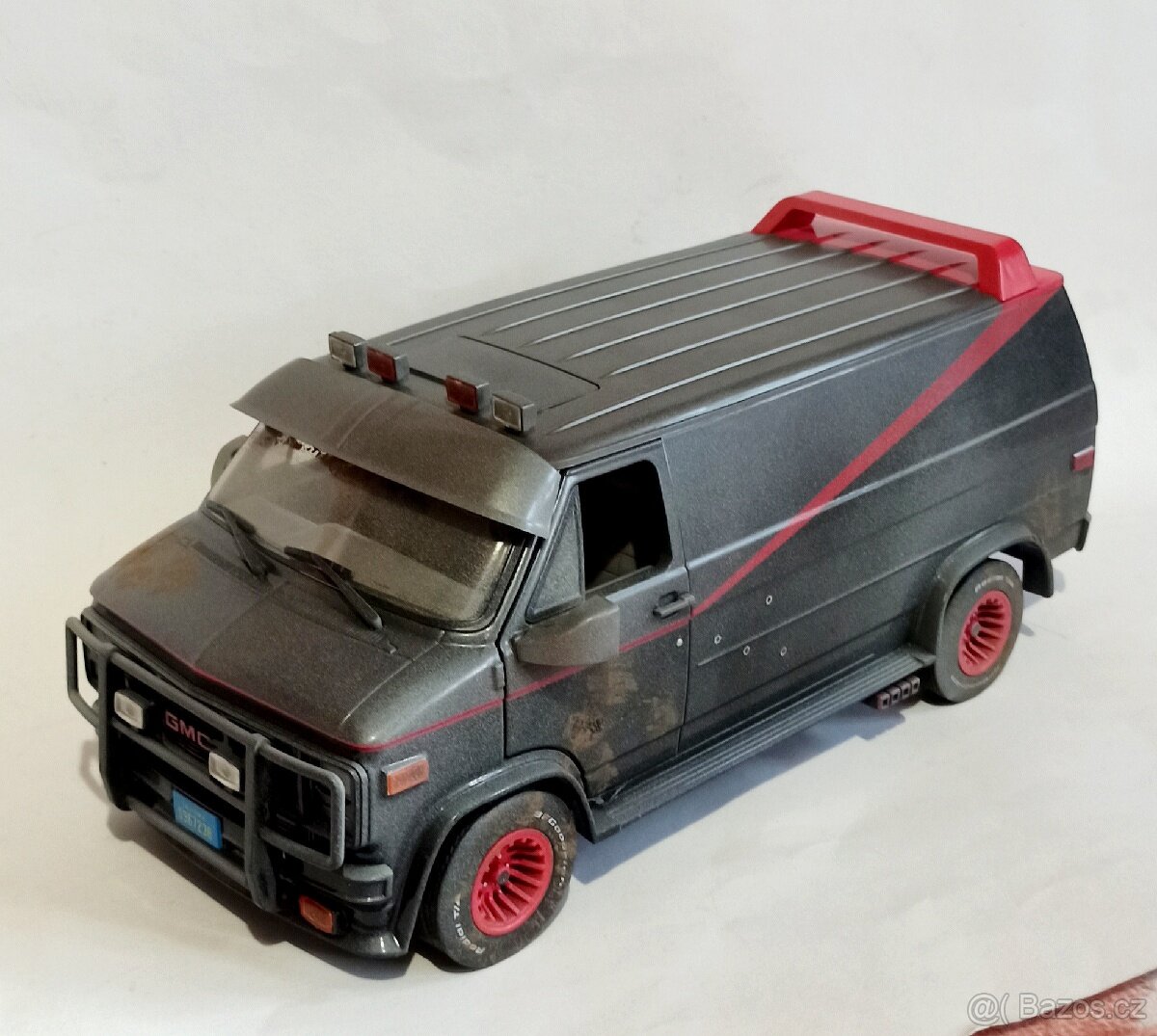 1983 Chevy GMC Vandura A Team 1:18