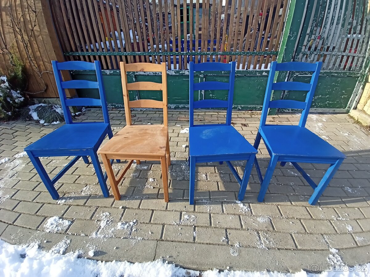 1x  modrá židle