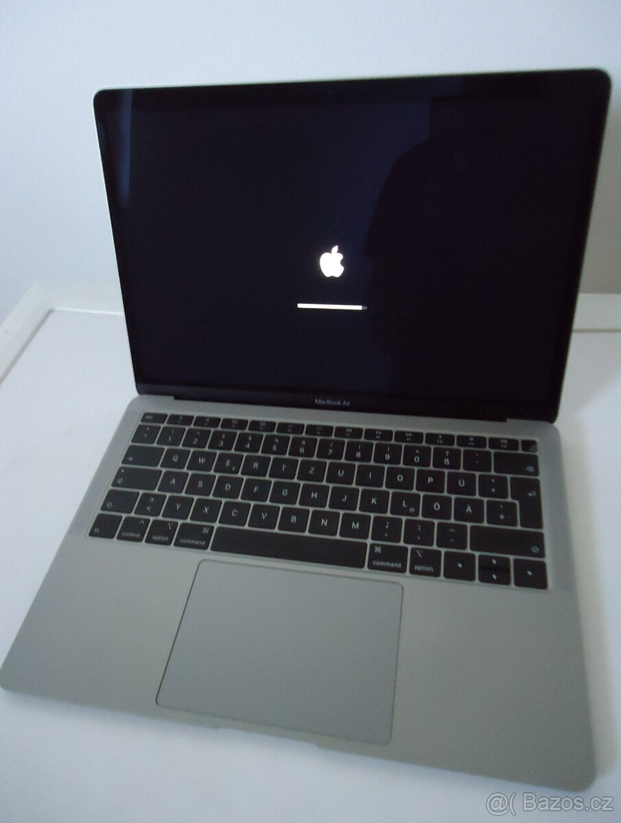 Macbook Air 13" retina 2018 model A1932