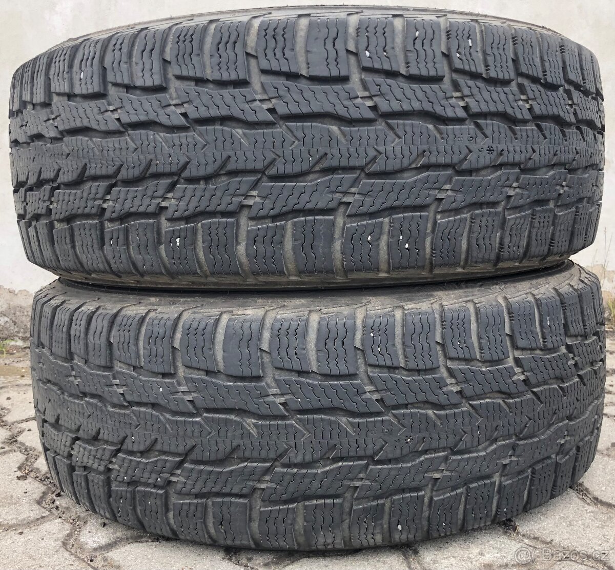 Zimní pneu Nokian 225/55 R17C, 225/55/17C