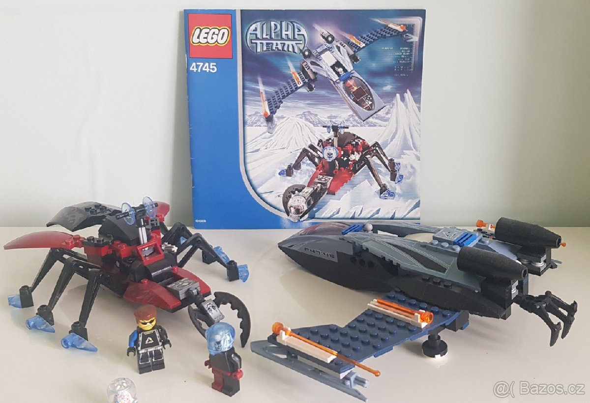 LEGO 4745 Alpha Team Blue Eagle vs. Snow Crawler

