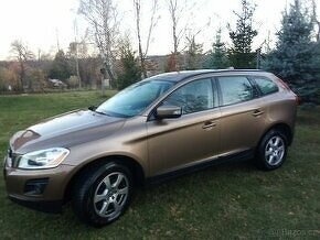 VOLVO XC60  2,4D AWD 120kW