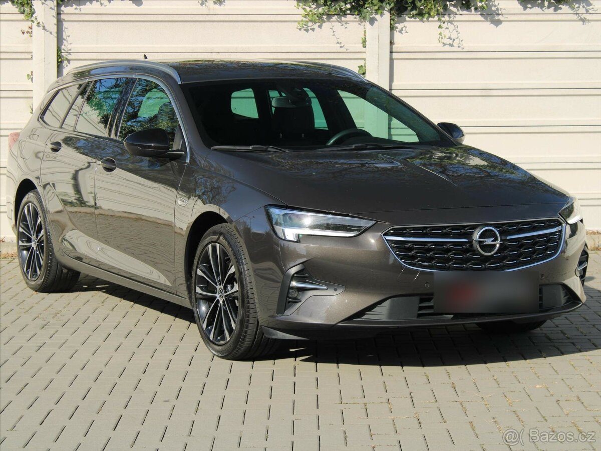 Opel Insignia 2,0 CDTi 4x4 A/T Ultimate ČR 1.maj  Sports Tou