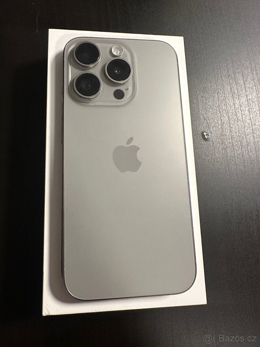 iPhone 15 pro 256gb v záruce