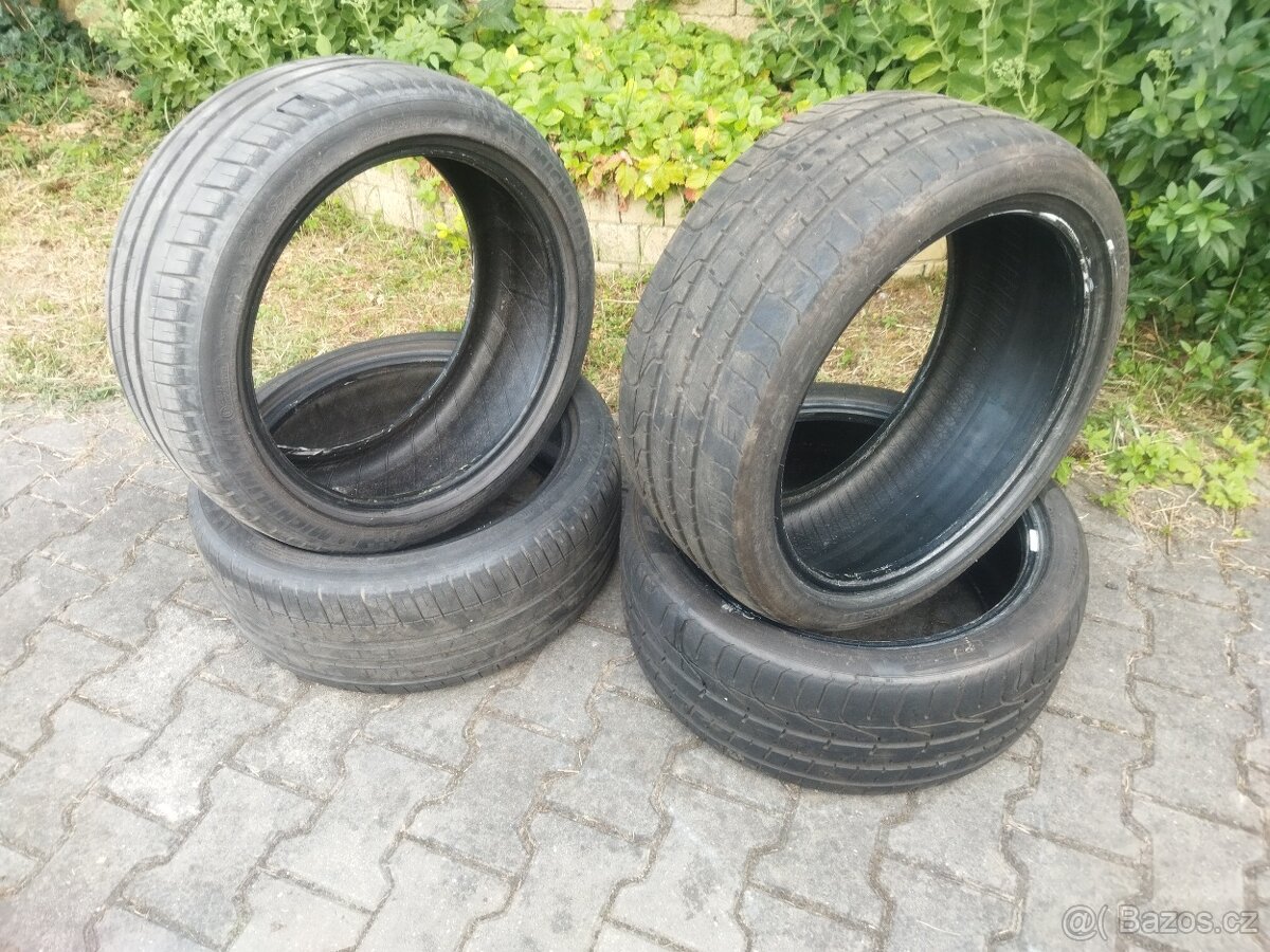 235/40 R18 Pirelli & Michelin