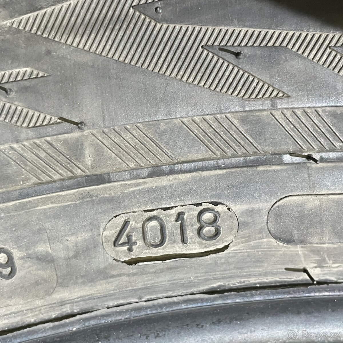 Zimní pneu 265/55 R20 111V Nokian 5,5-6mm