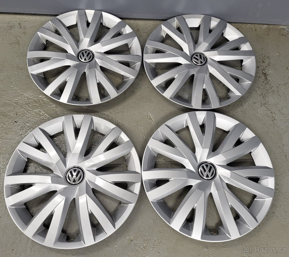 16" Originální poklice VW Golf 7