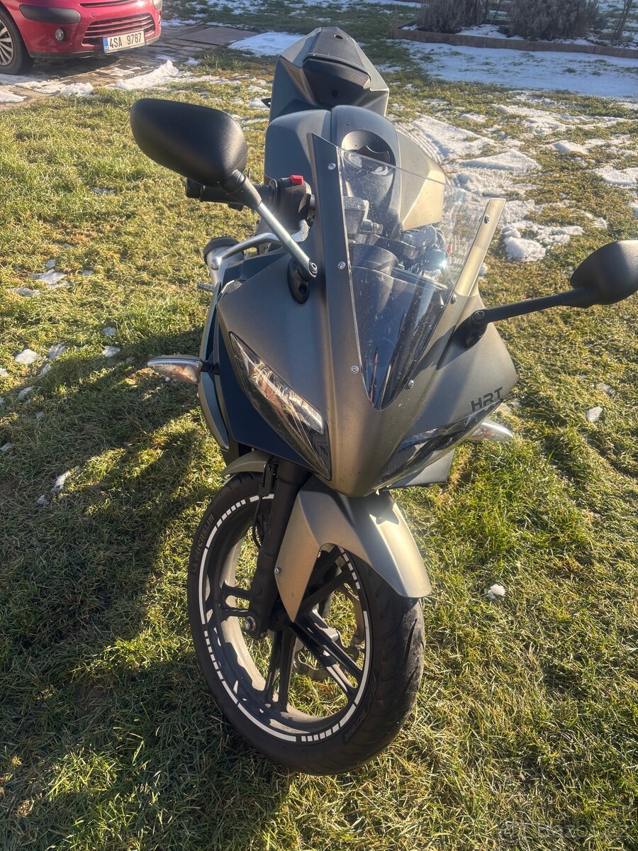 Yamaha yzf125r