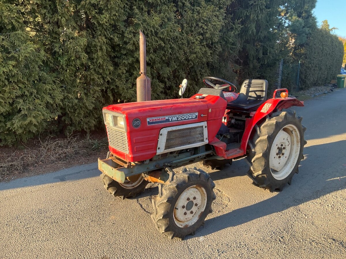 Japonský malotraktor Yanmar 2002D, 20 koní