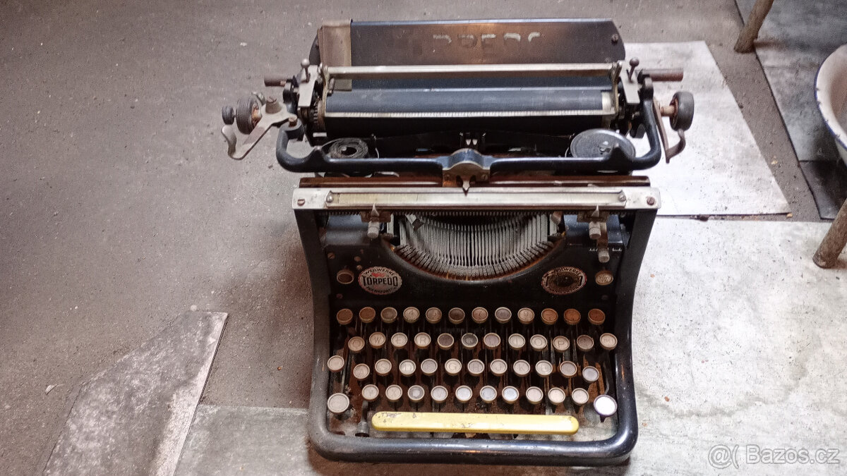 Daruji historický psací stroj zn. Torpedo