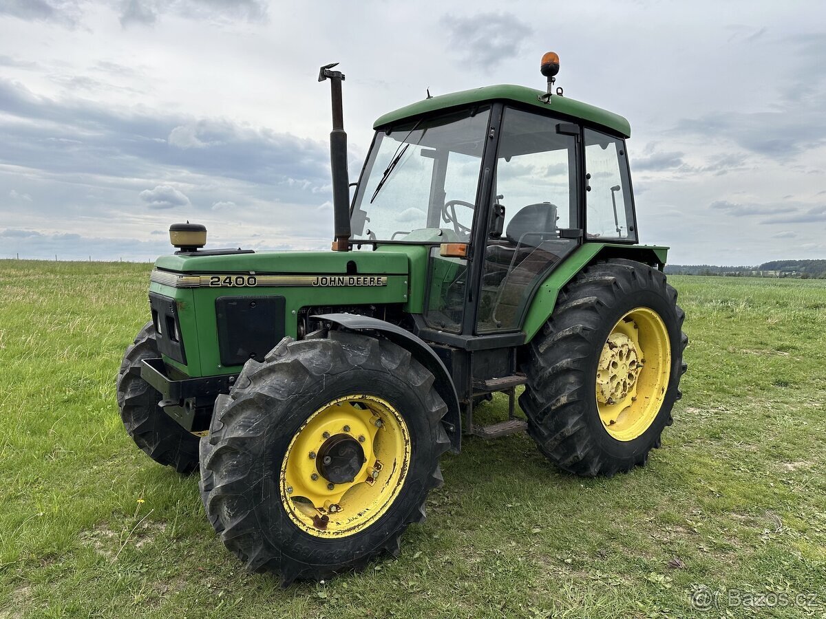 JOHN DEERE 2400 - ZETOR 7340