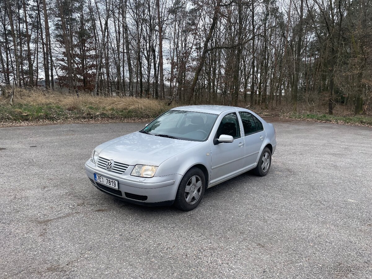 VW Bora 1.6 74 kW