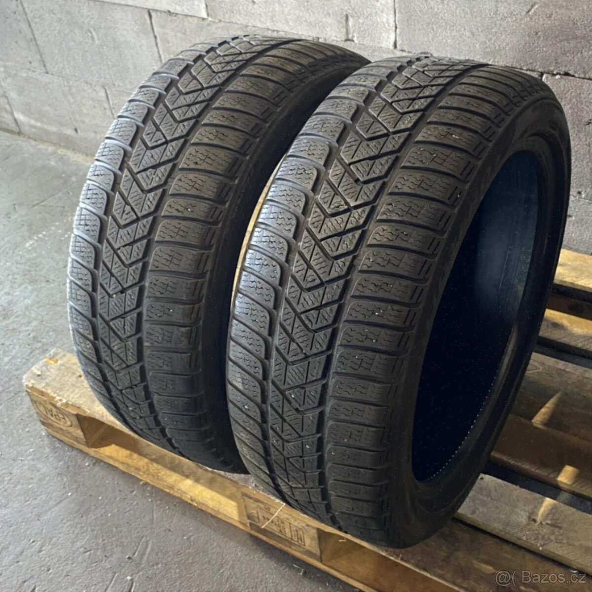 Zimní pneu 225/45 R18 95V Pirelli 5-5,5mm