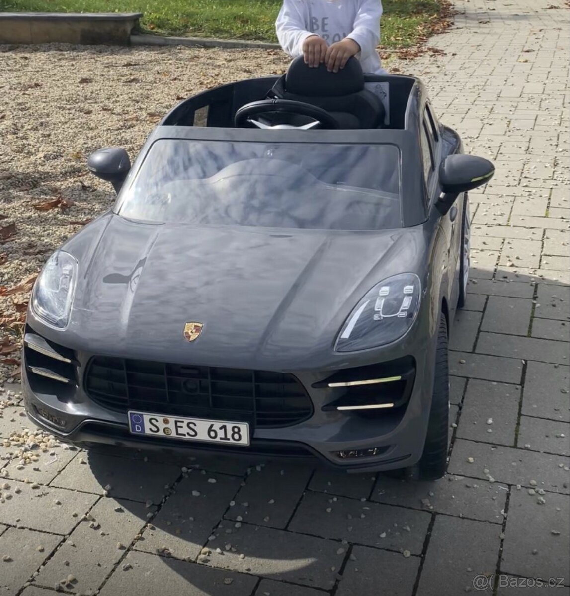 Dětské elektrické autíčko Porsche Macan