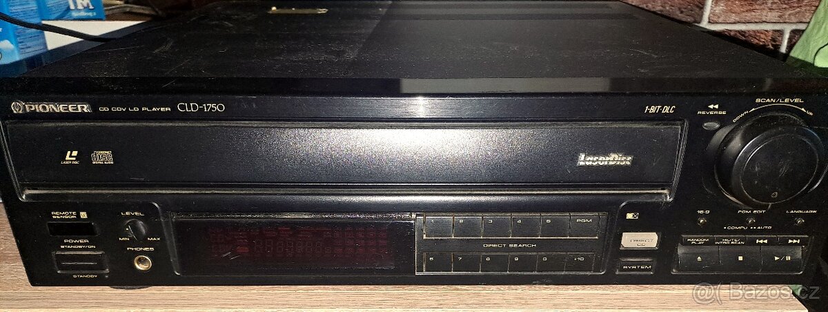 Pioneer CLD 1750 laserdisc video player