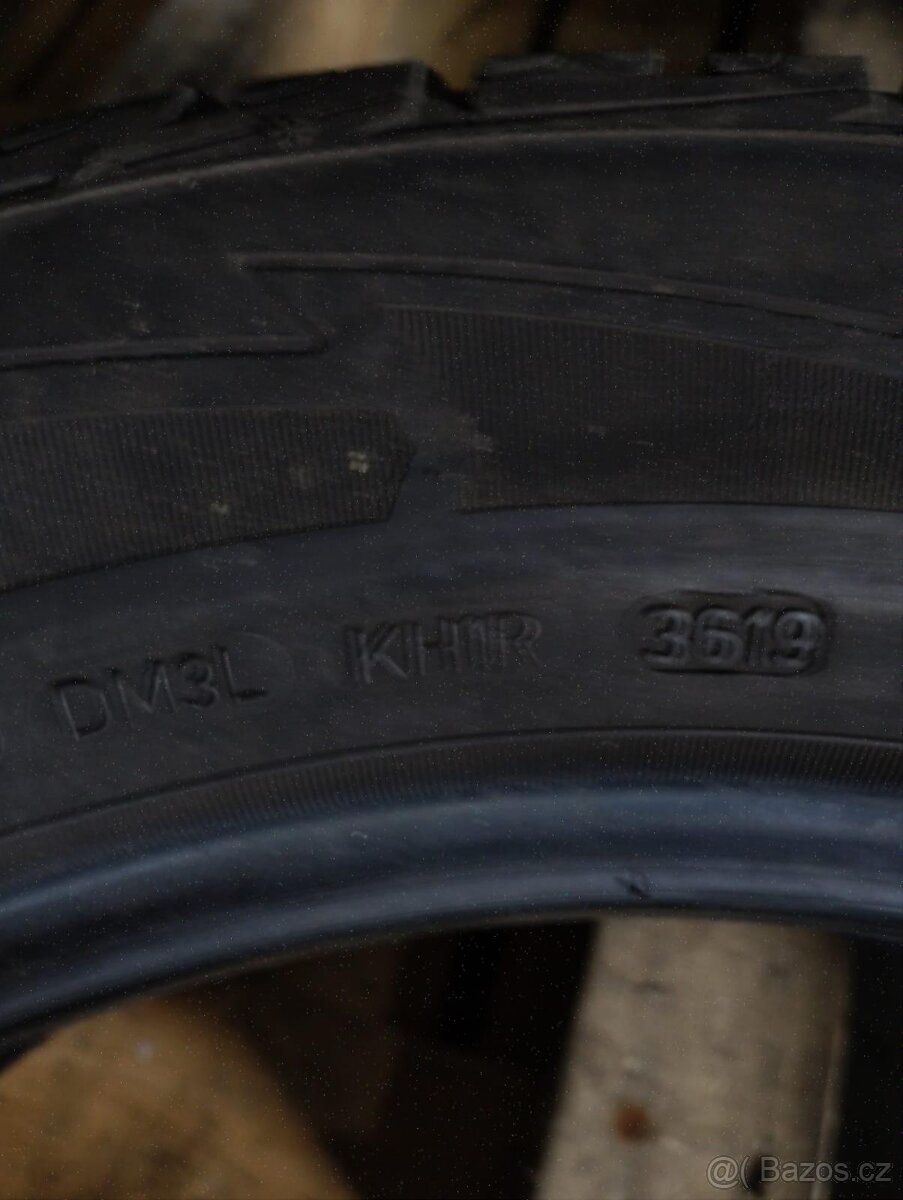 Zimní pneu 235/55 R18 104H Goodyear 5,5-6mm