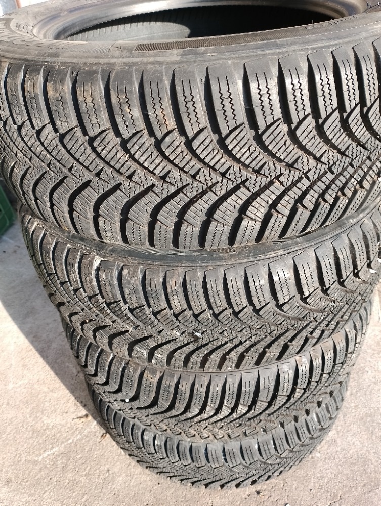 Zánovní zimní sada Hankook 185/60 R14 - vzorek 8,2mm