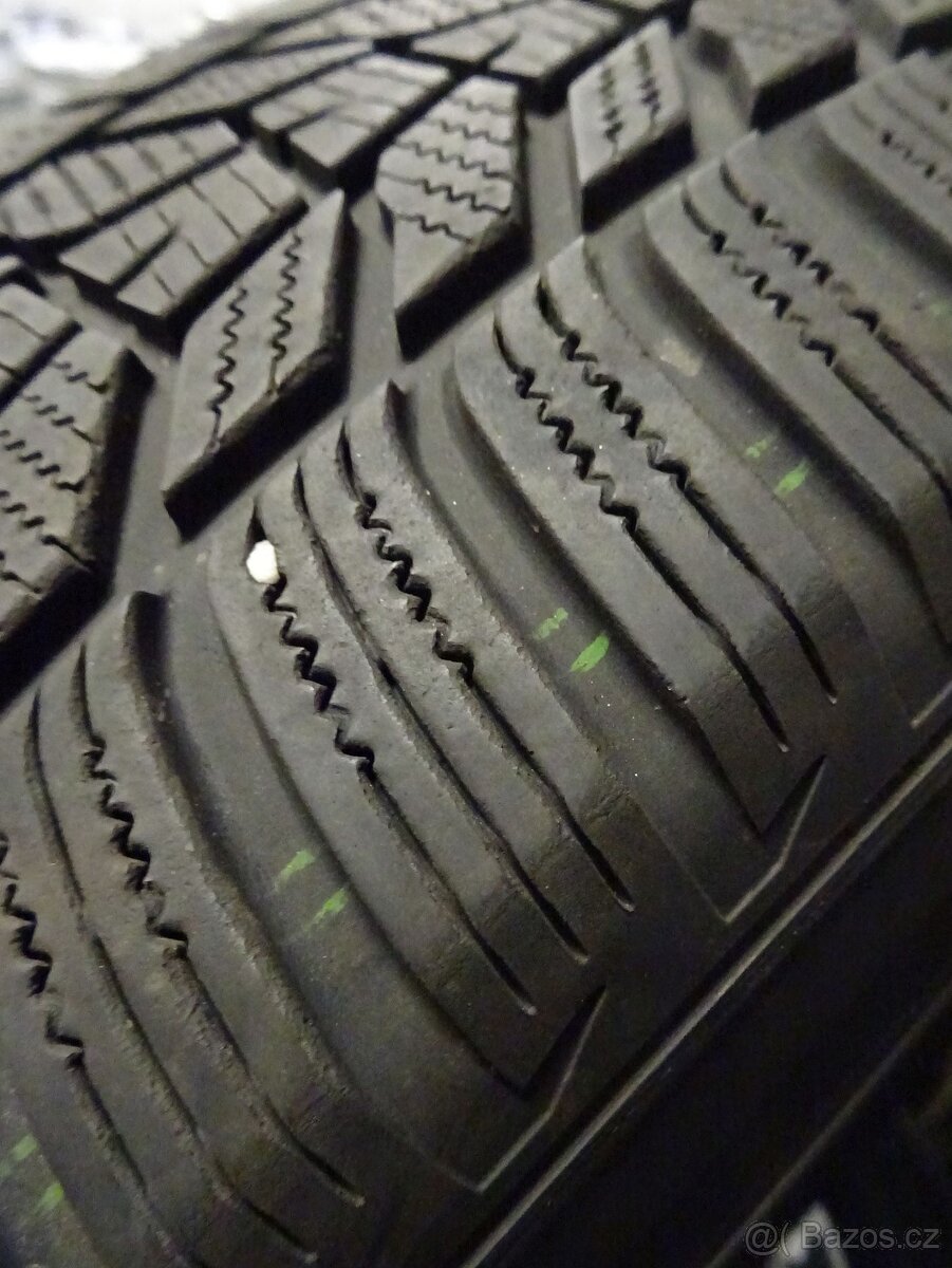 Zimní pneu Hankook Evo SUV,235/65/17 108V, 4 ks, 6 mm