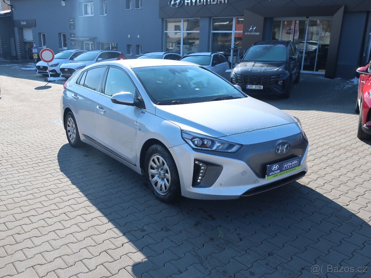 AKCE Hyundai IONIQ Electric 28kWh 88kW STYLE DPH