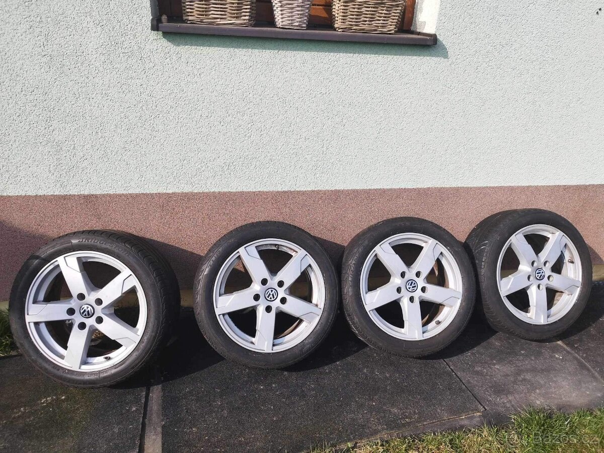 Alu kola 5x112, 7,5x17 et 50 s pneu 225/45/17