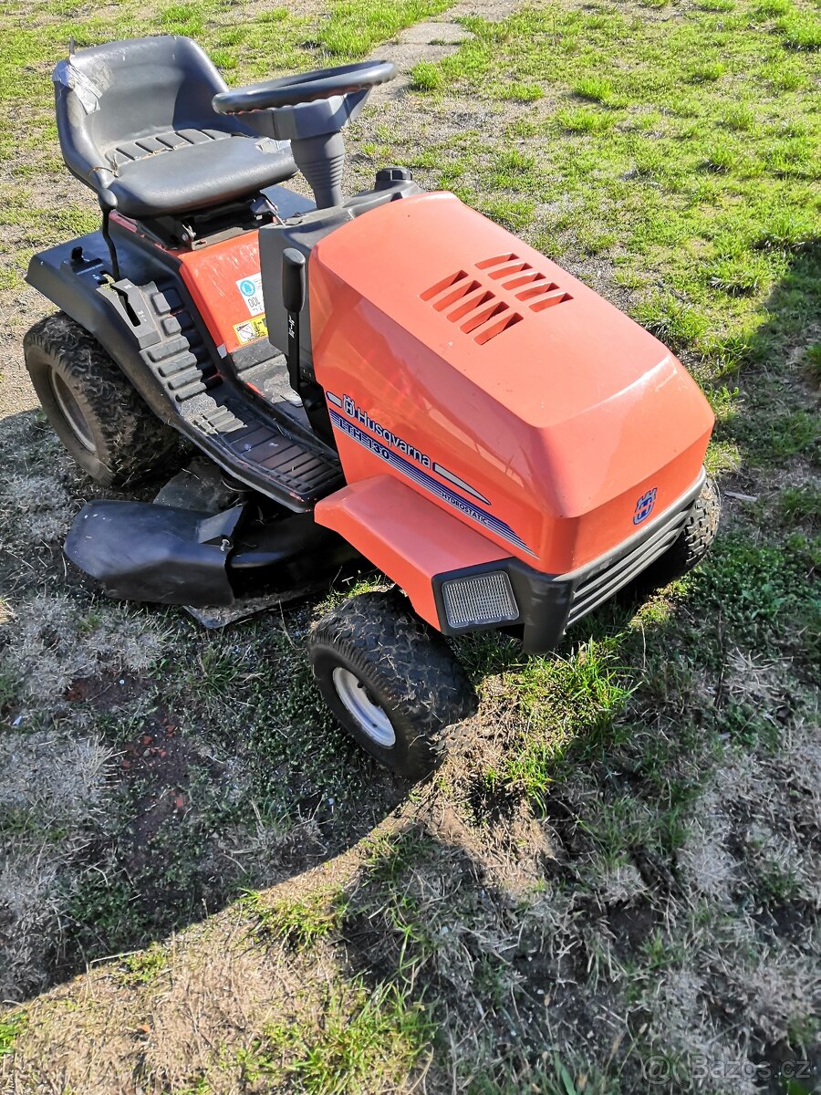 zahradni traktor HUSGVARNA