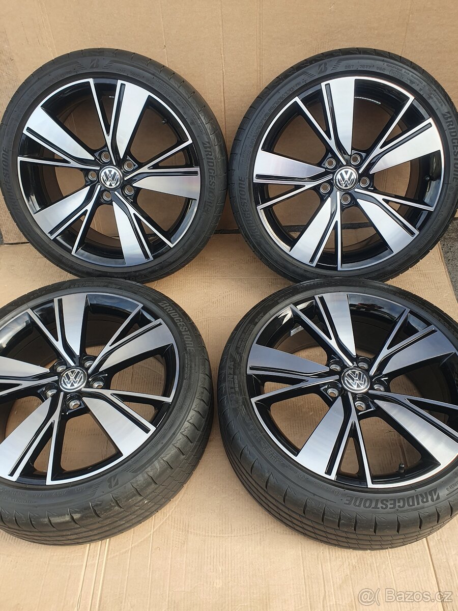 5x112 r18 Vw Golf 8-letni pneu 5-6mm