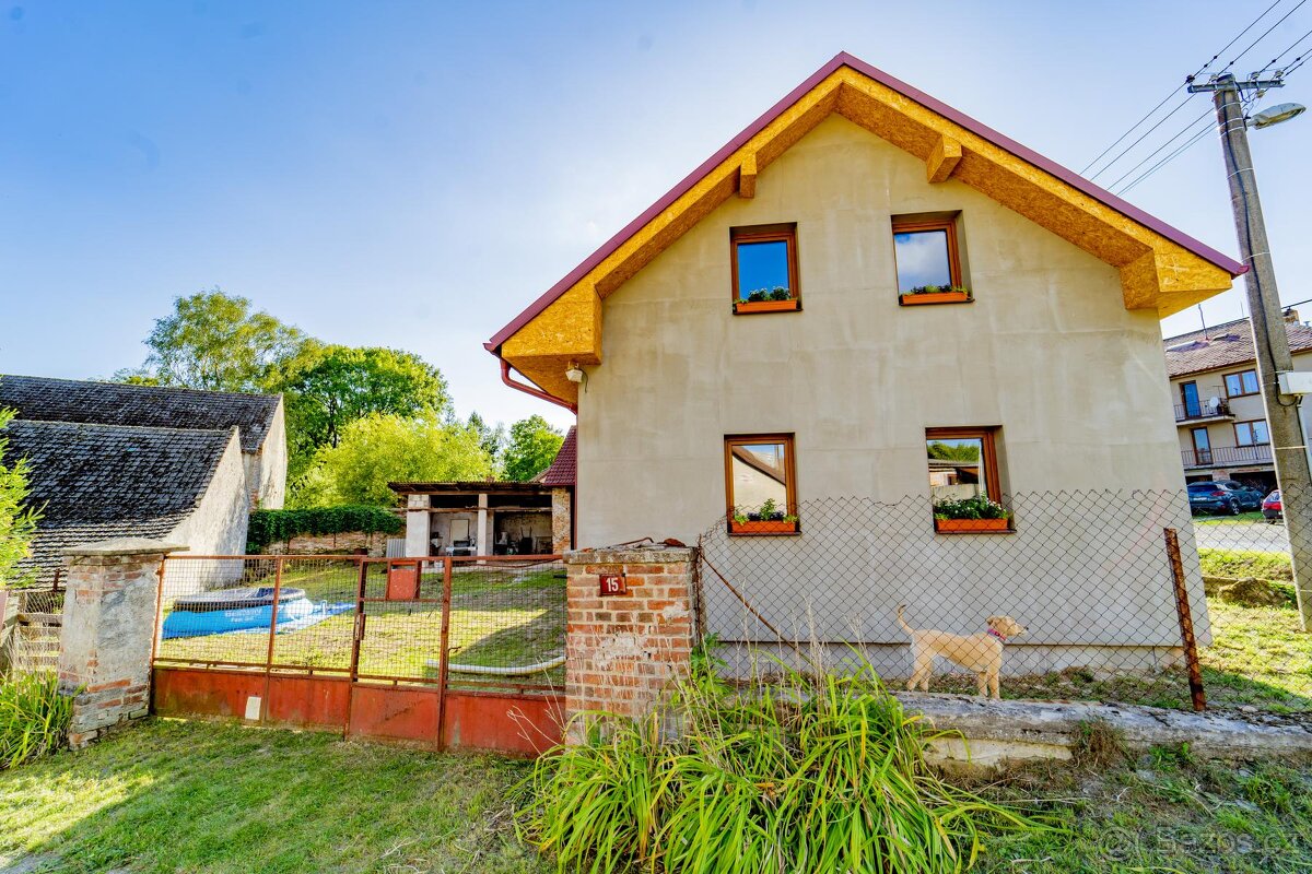 Chlístovice, prodej pozemku s rozestavěným rodinným domem př