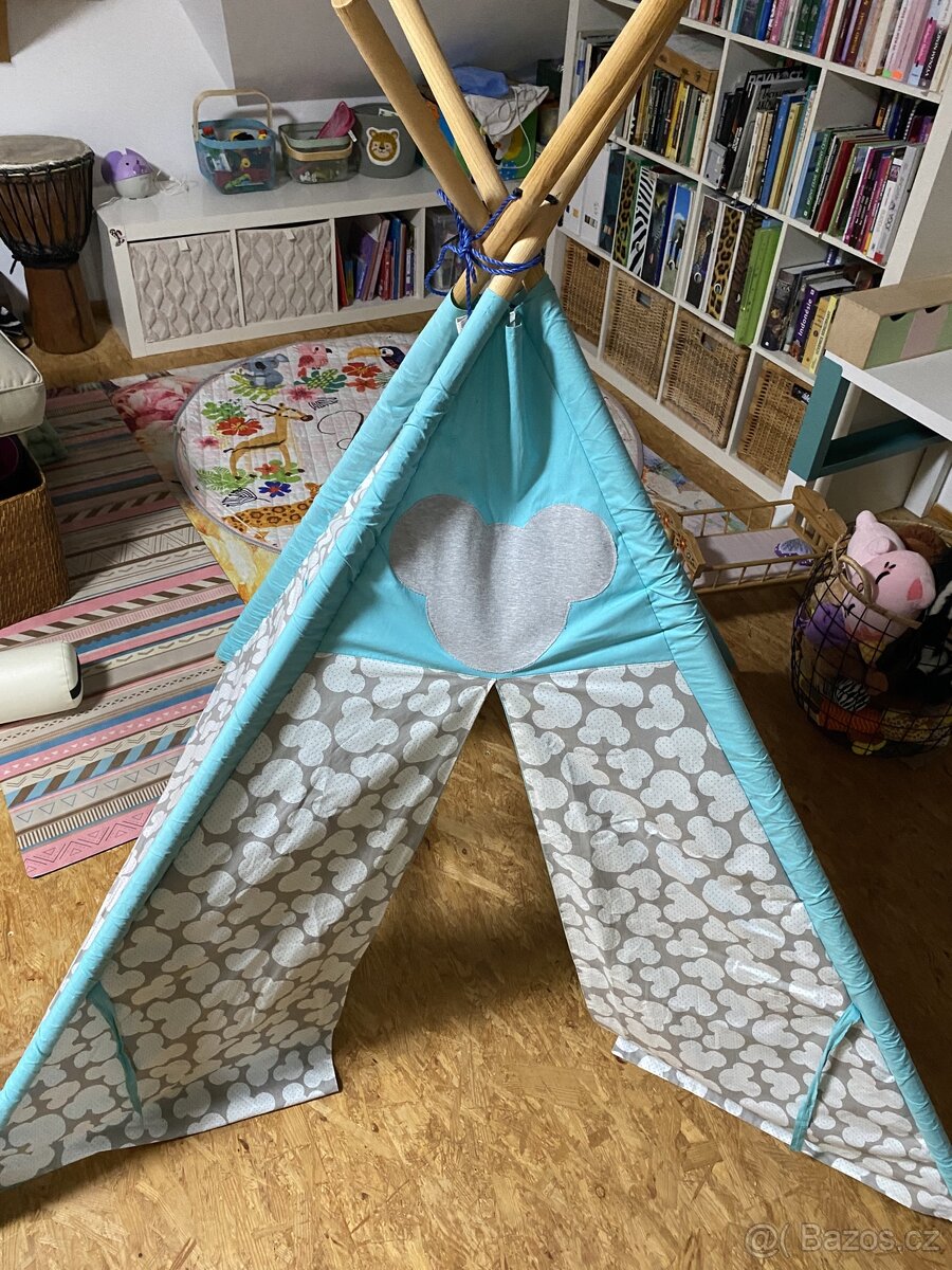 Teepee pro děti Mickey Mouse 150x150cm