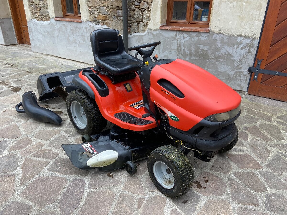 Zahradní trakturek scotts / john deere 20HP