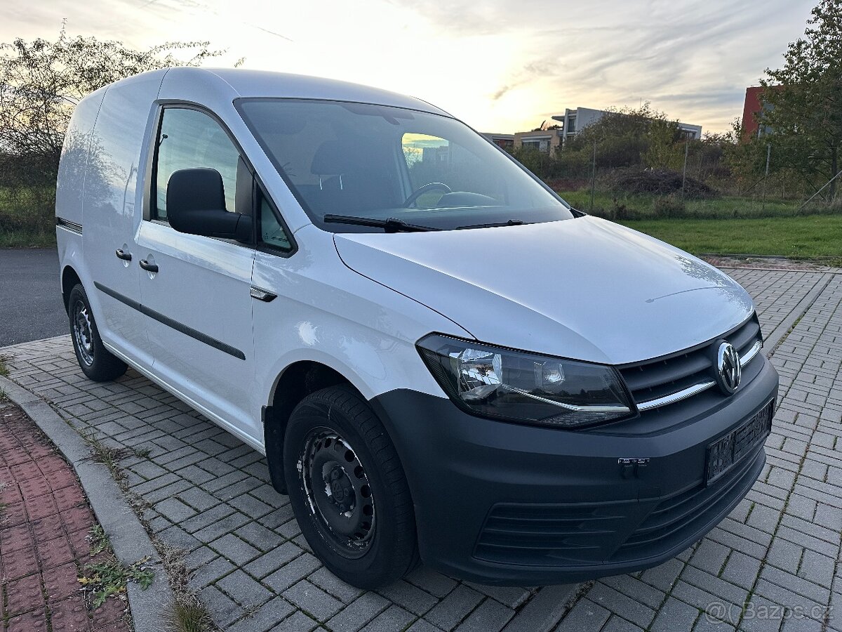 CADDY 2,0 Tdi 75kW Webasto měnič 220V , nízké KM