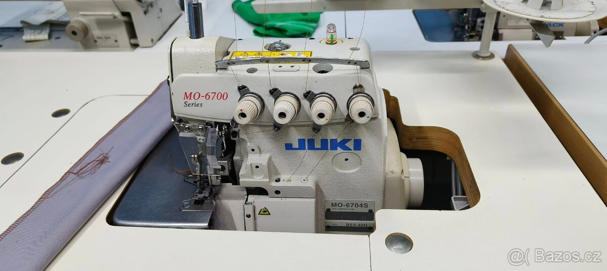 Průmyslový overlock 4 nitný  Juki MO-6700