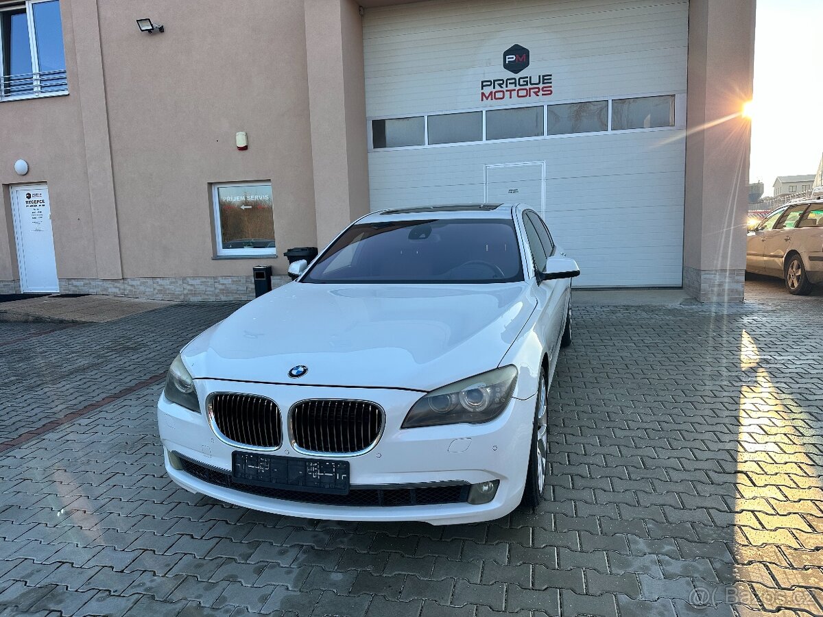 BMW 750Li, PLNÁ VÝBAVA