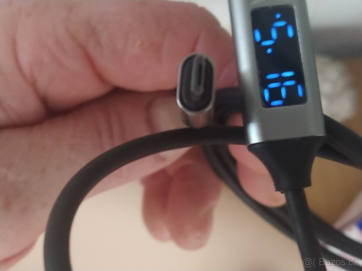 Nabíjecí kabel micro usb