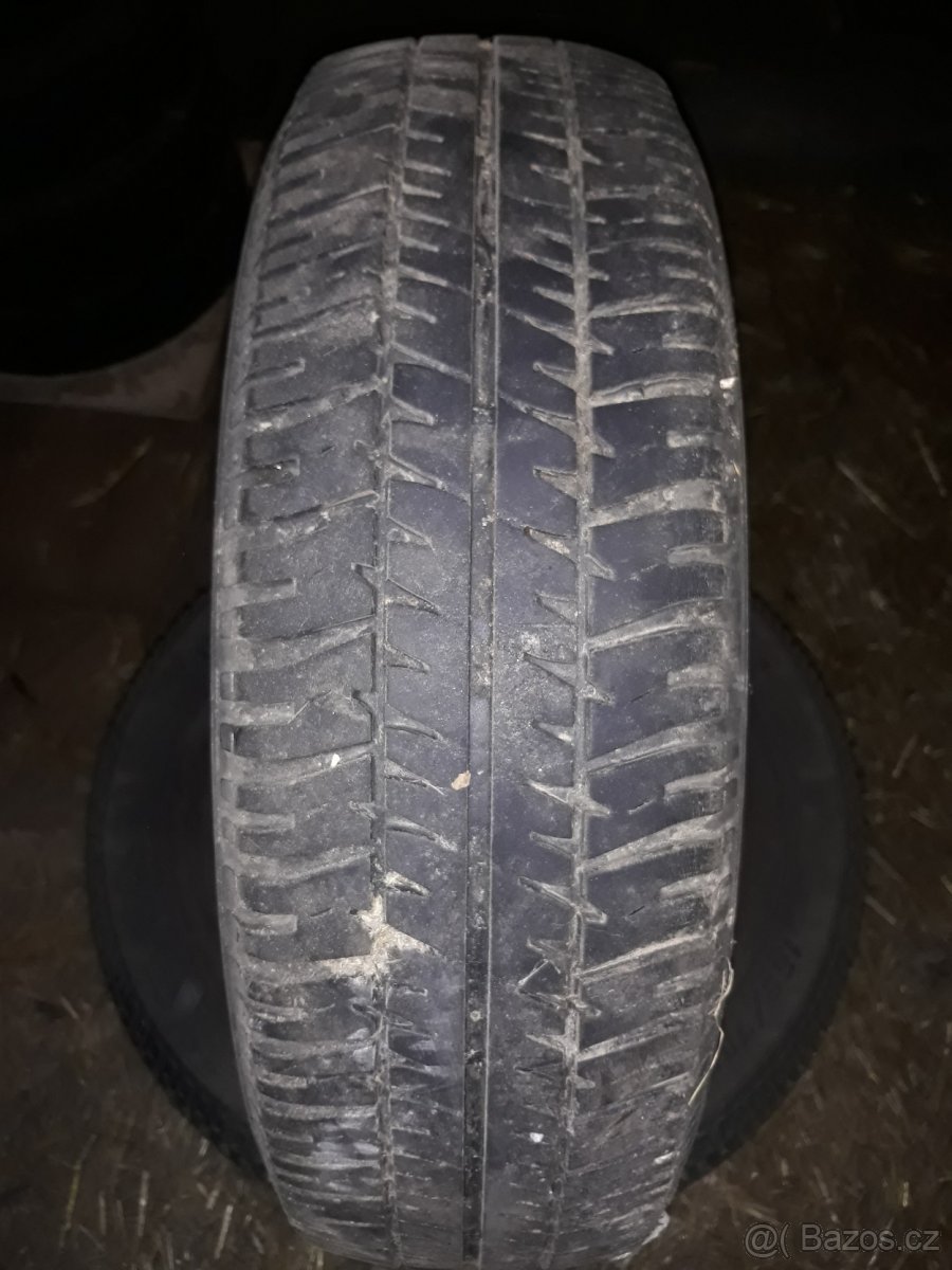 Pneu 165/70 R13