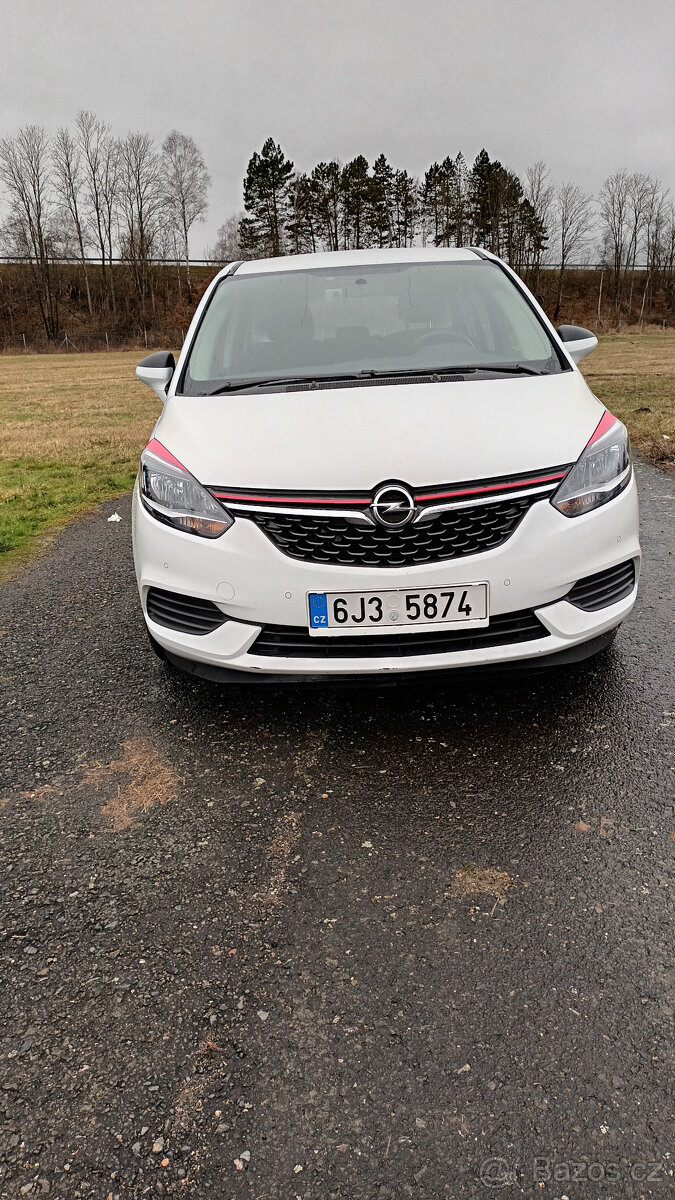 Opel Zafira 1,6 100 kW, benzin, 5 míst