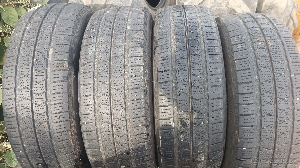 4x 215/65 R16C NEXEN Wunguard WT1 Dodávkové zimní pneumatiky