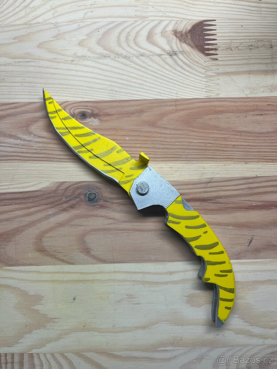 Replika nože Falchion Tiger Tooth (Counter-Strike)