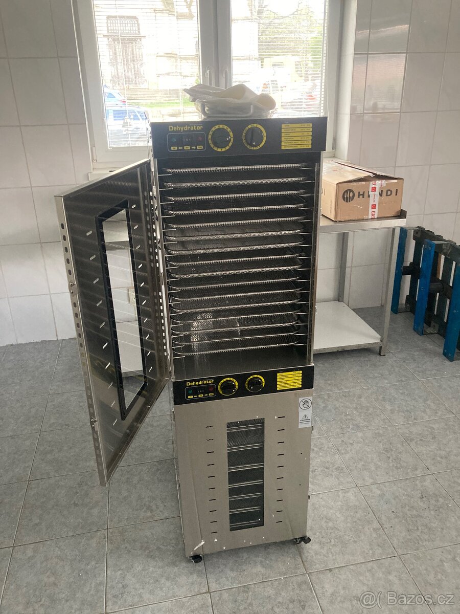 Sušička profi 3 150 W - Royal Catering - 32 pater