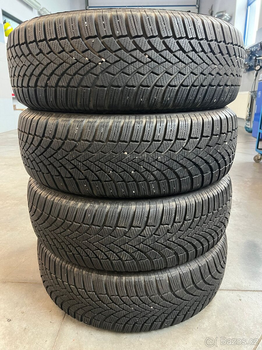 Zimní pneu 215/65r17